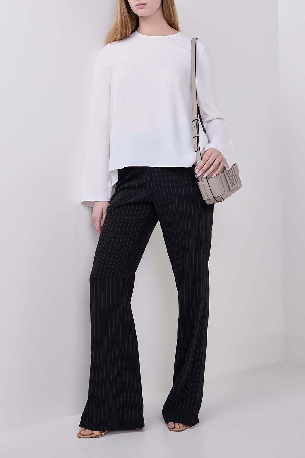 חולצה בגזרה ישרה